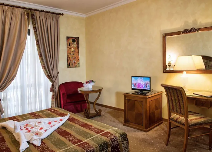 Hotel Grand Helio Cabala 4*